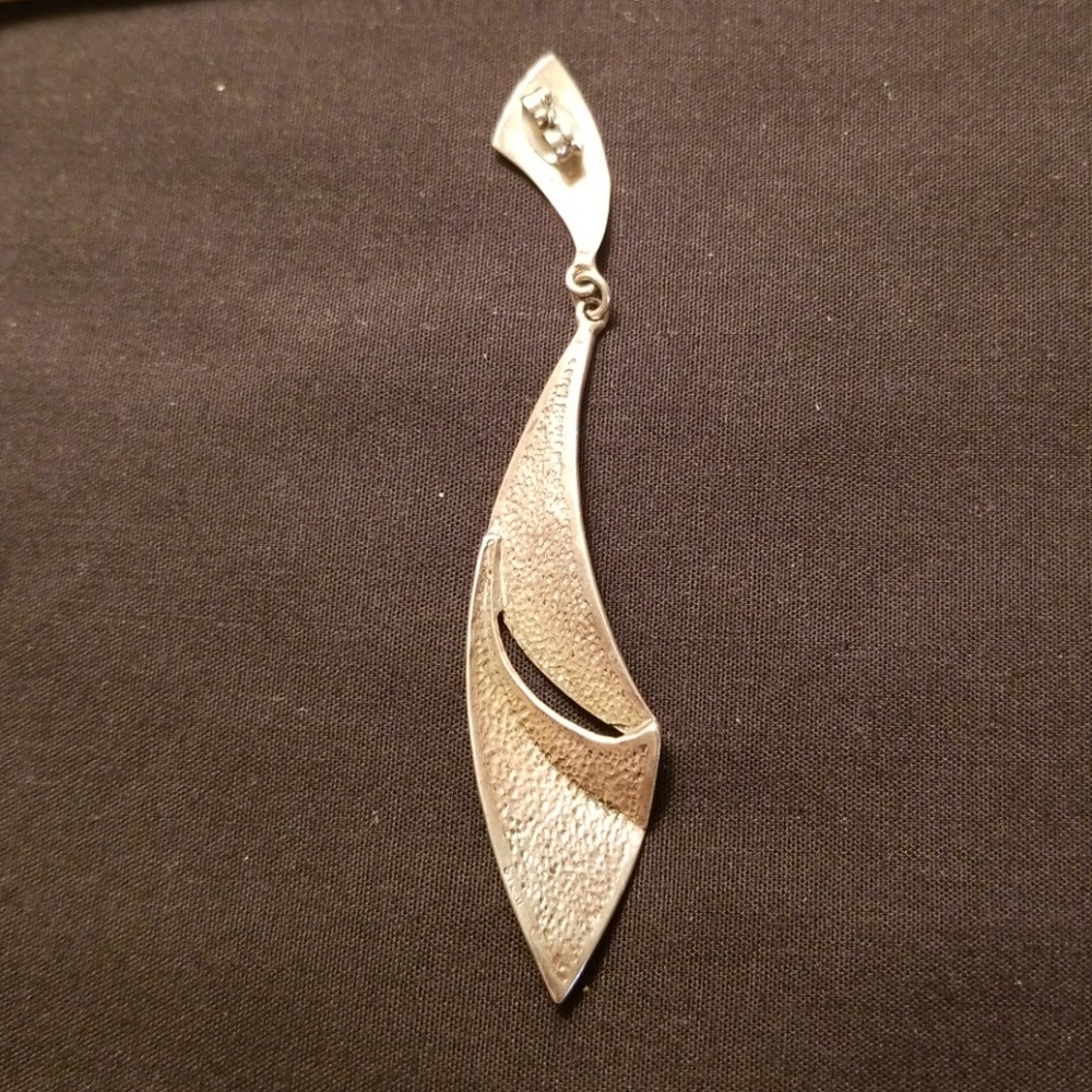 Vintage 1980's Wavy Sterling silver 3 inch drop earrings - Picture 2 of 3